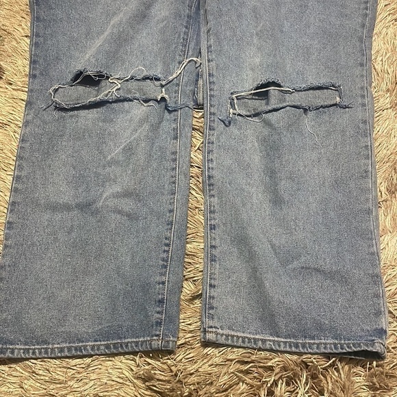 FASHION Nova High Waist Straight Leg Ripped Light Blue Jeans Size 18 - Picture 6 of 9